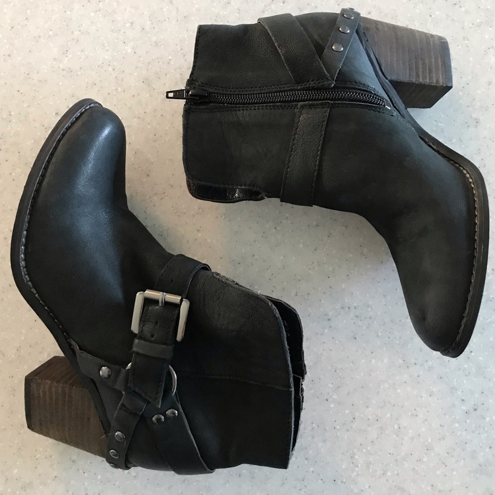 MATISSE Harney Harness Leather Moto Ankle Boots